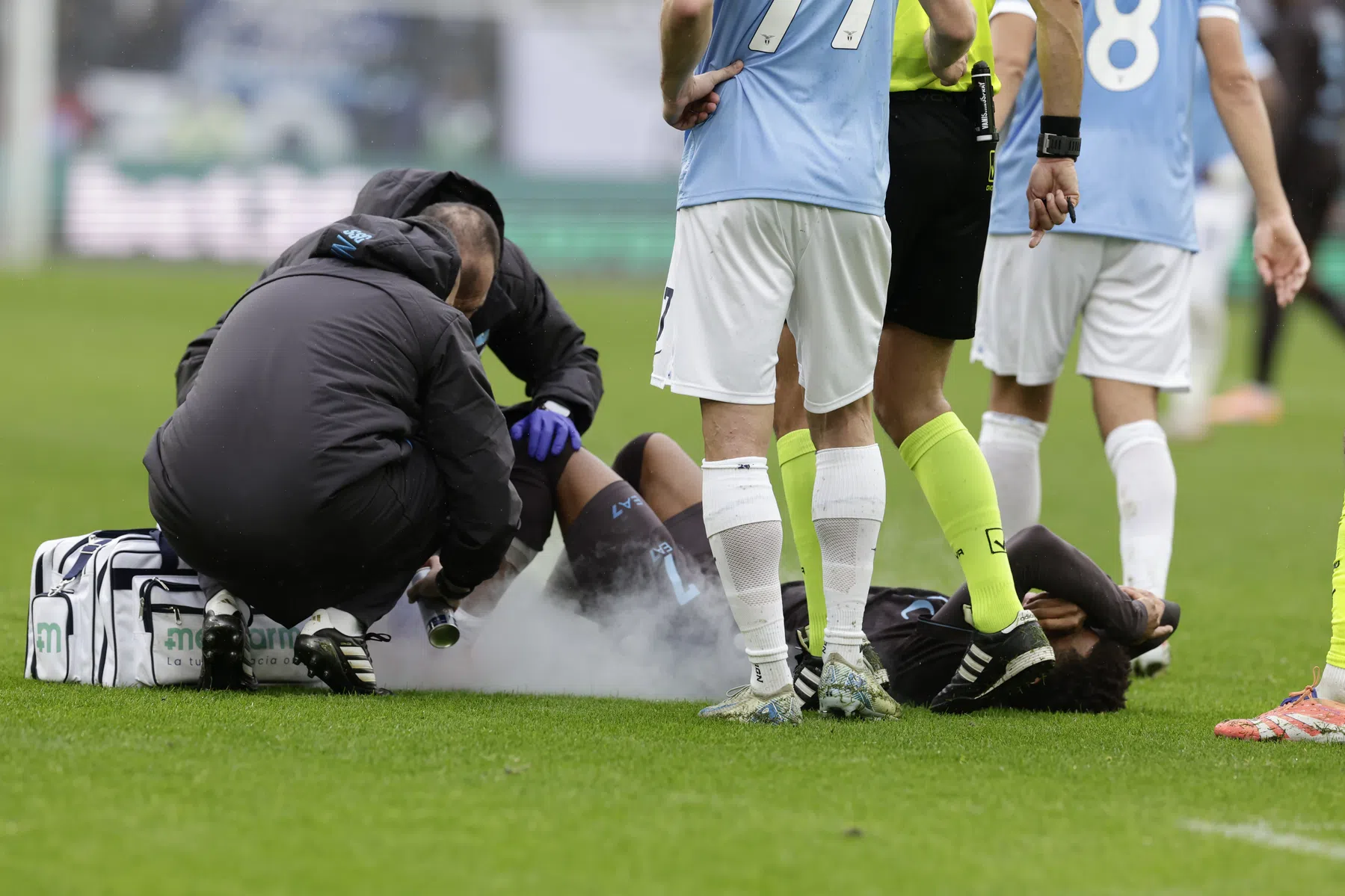 Napoli wint eenvoudig, maar maakt zich zorgen om Neres