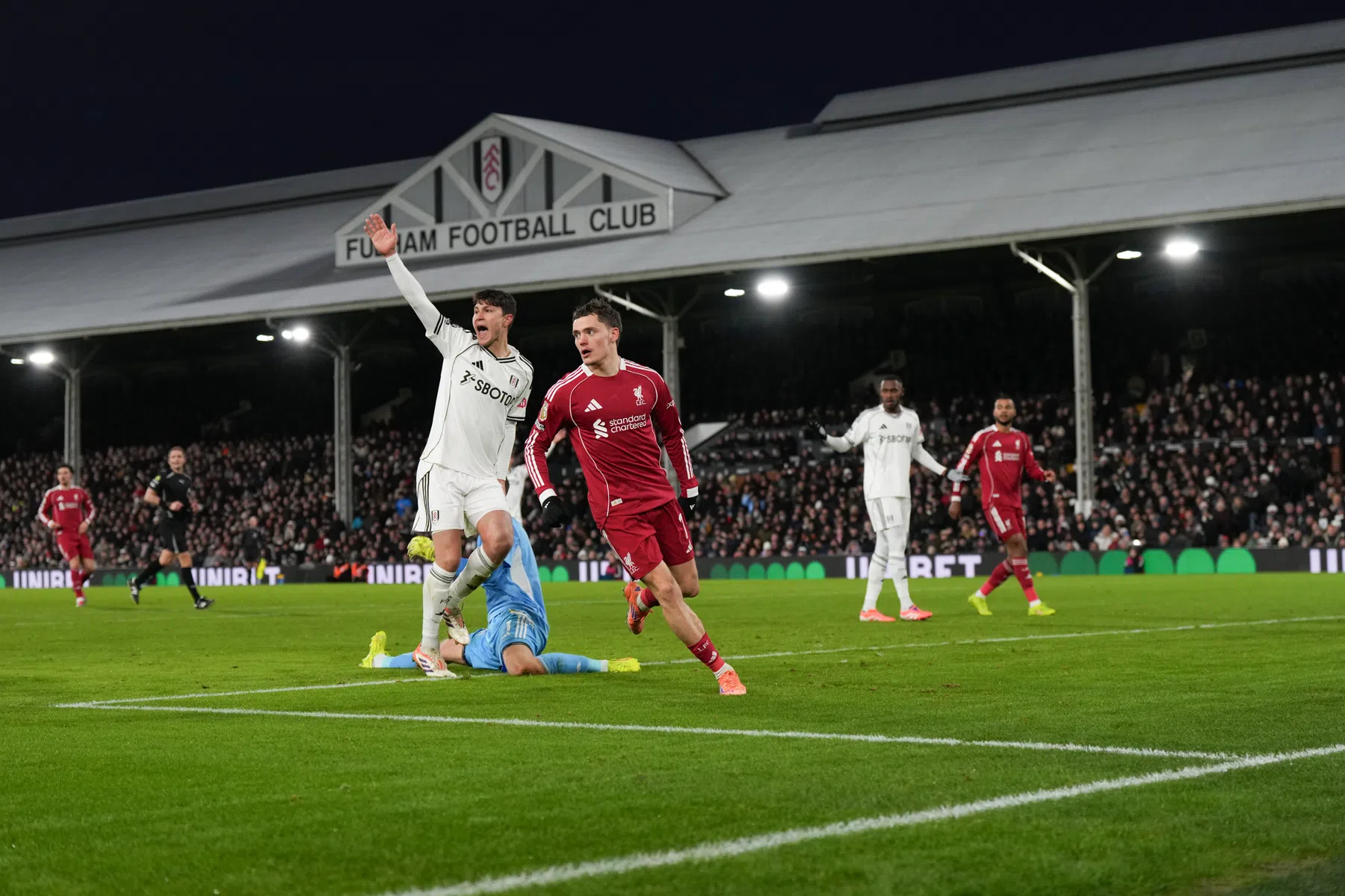 Gakpo ziet heldenrol bij Liverpool door vingers glippen na spectaculair slot