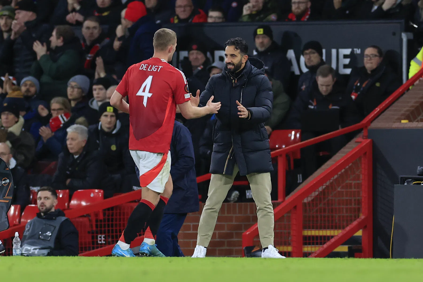 De Ligt (26) krijgt door ontslag Amorim te maken met twaalfde trainer in carrière