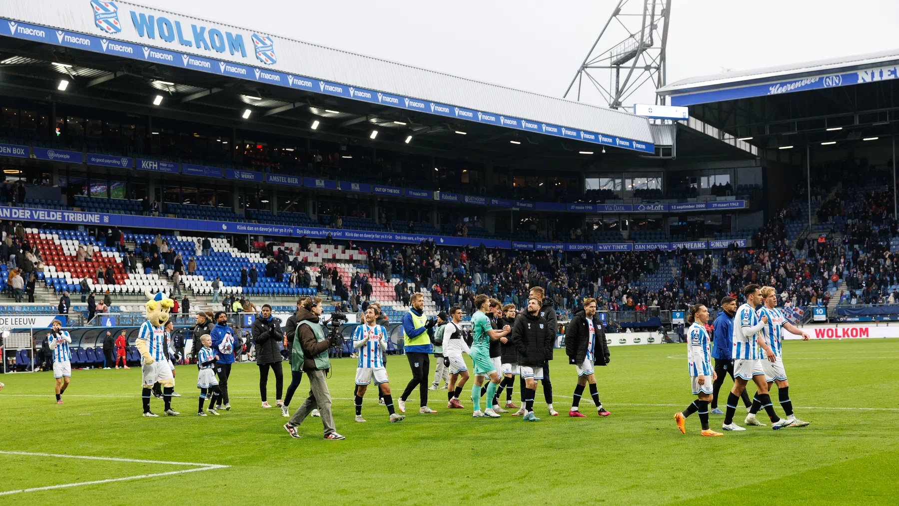 Heerenveen vindt oplossing om terug te keren naar Nederland na geannuleerde vlucht