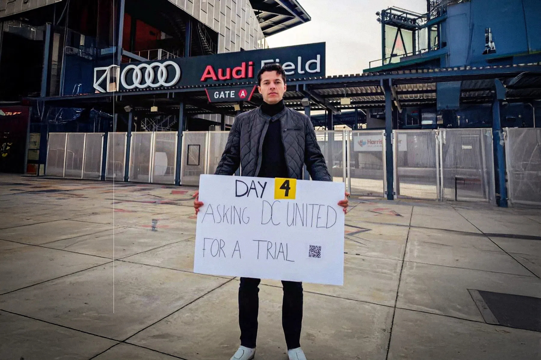 De 33-jarige Nederlander die met een bordje een MLS-stage wil regelen