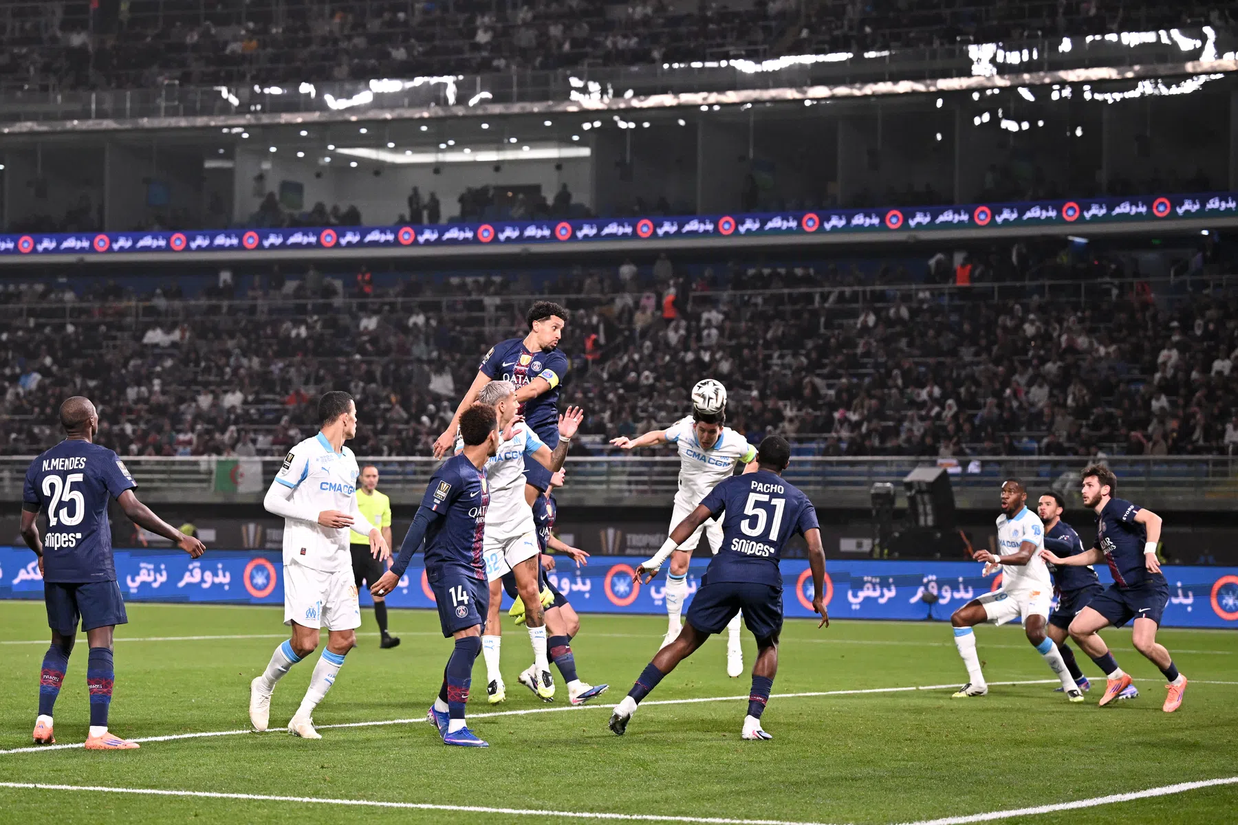 Penaltykiller Chevalier helpt PSG aan twaalfde Super Cup in dertien jaar