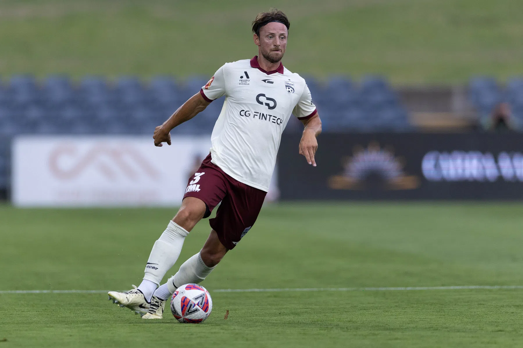 Vriends verlengt Australisch avontuur en tekent bij in Adelaide