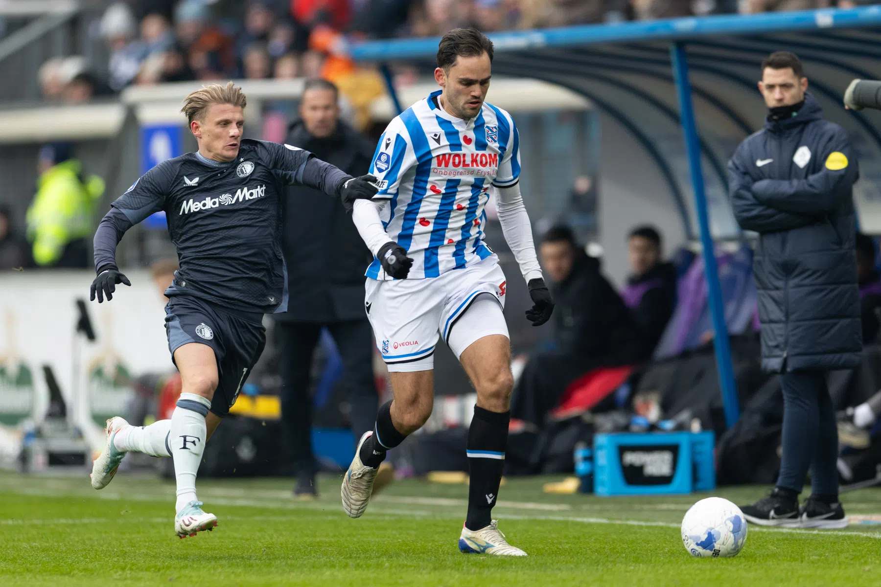 Van Hanegem plaatst vraagtekens bij Eredivisie-niveau