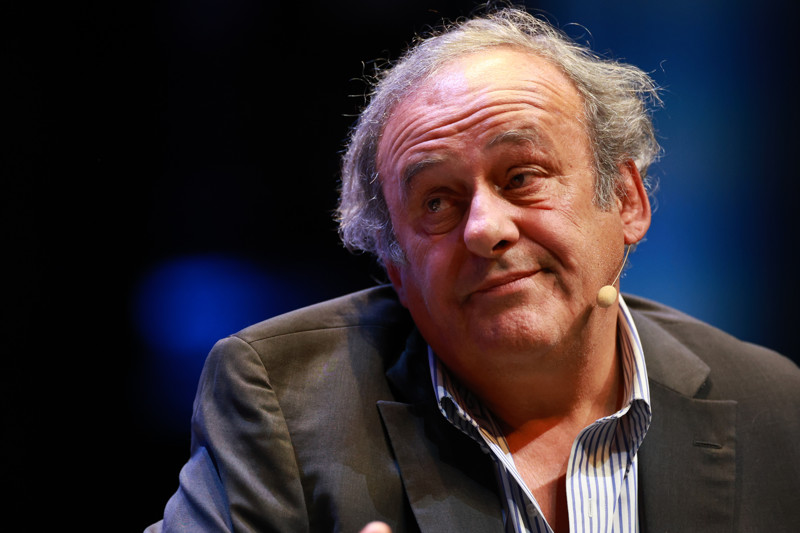 Platini ziet FIFA afglijden onder Infantino: 'Hij houdt van macht en rijkdom'
