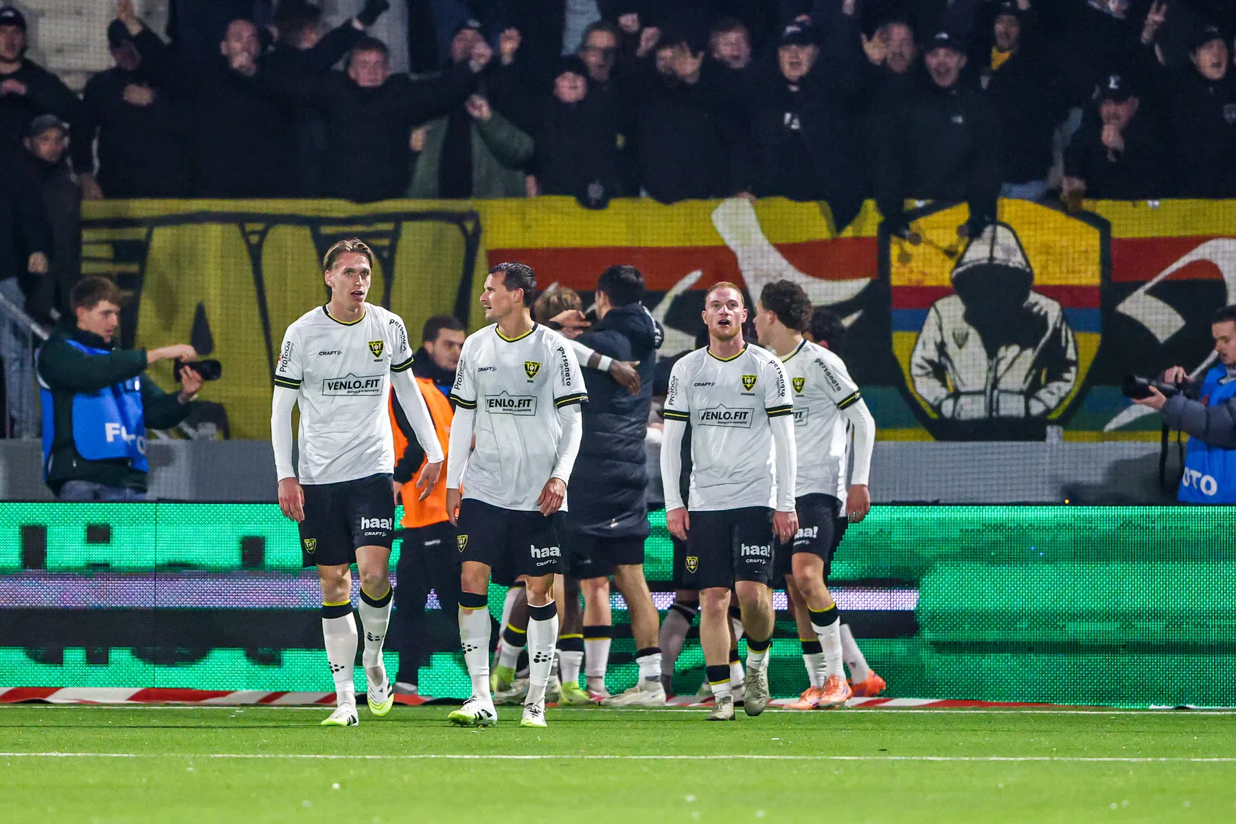 Waarom punt aftrek dreigt voor VVV-Venlo en Helmond Sport