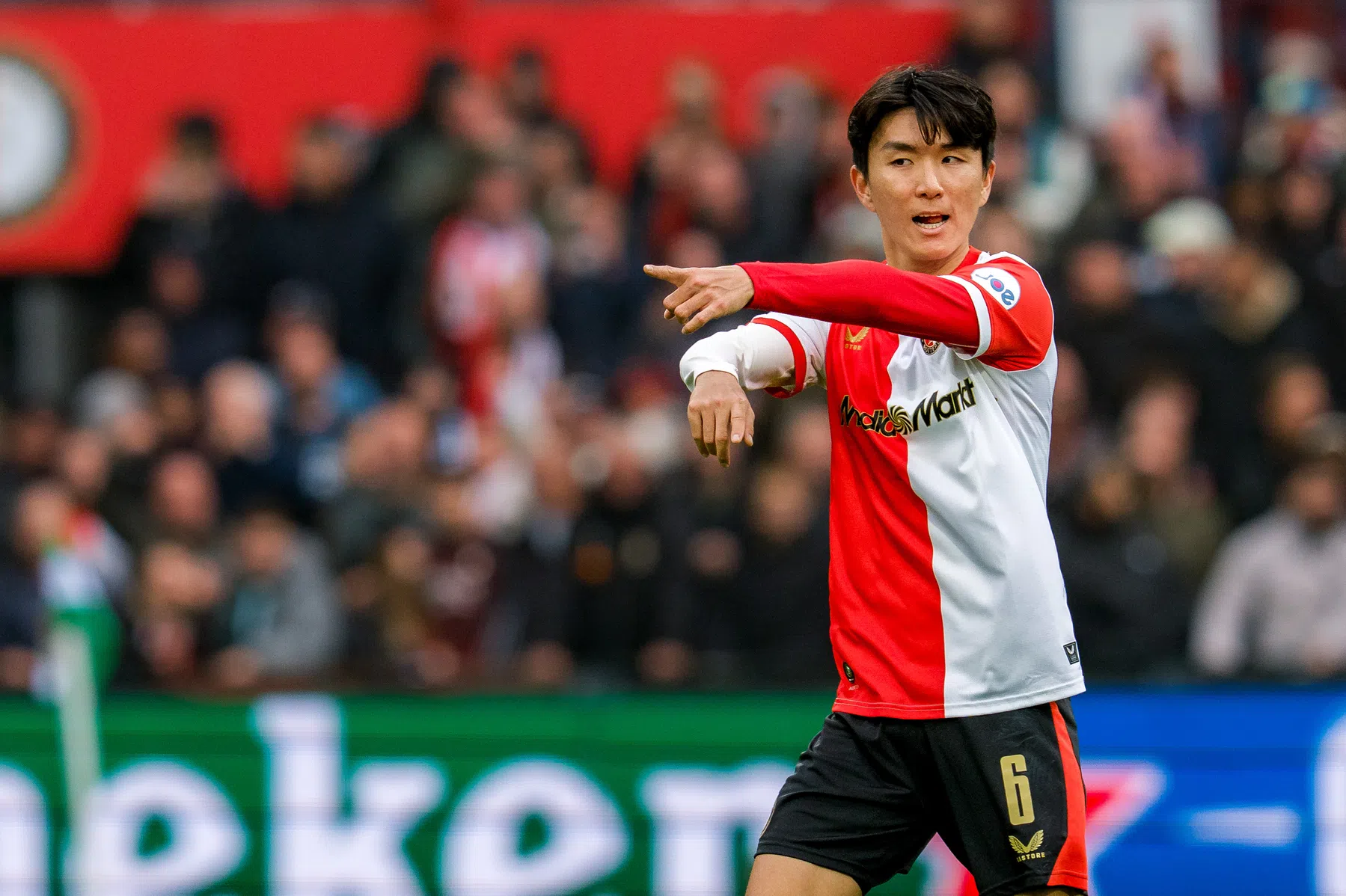 Hwang droomt van Premier League maar is vooral heel dankbaar bij Feyenoord