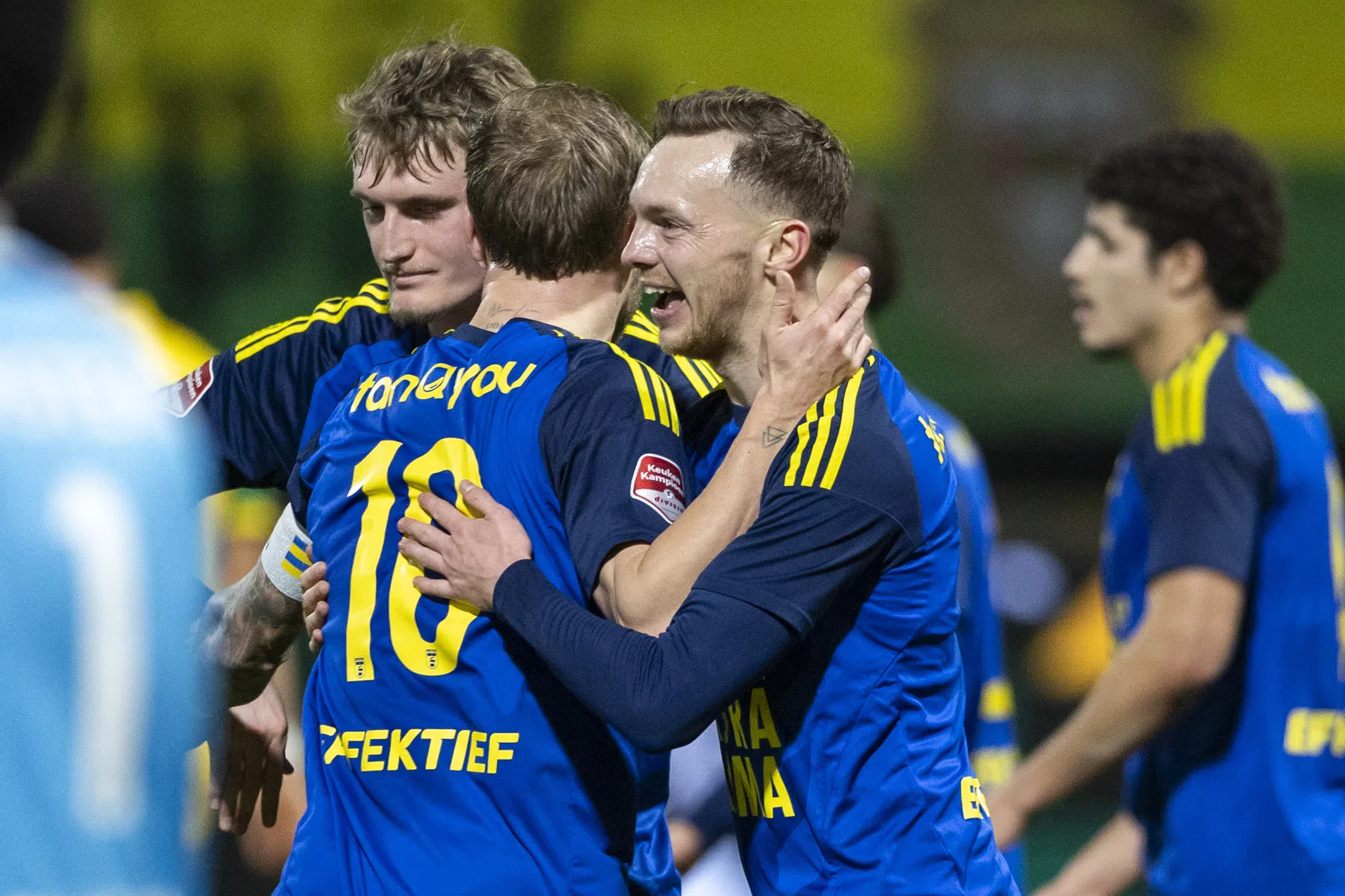 Cambuur wint opnieuw van ADO en nadert koploper tot op twee punten