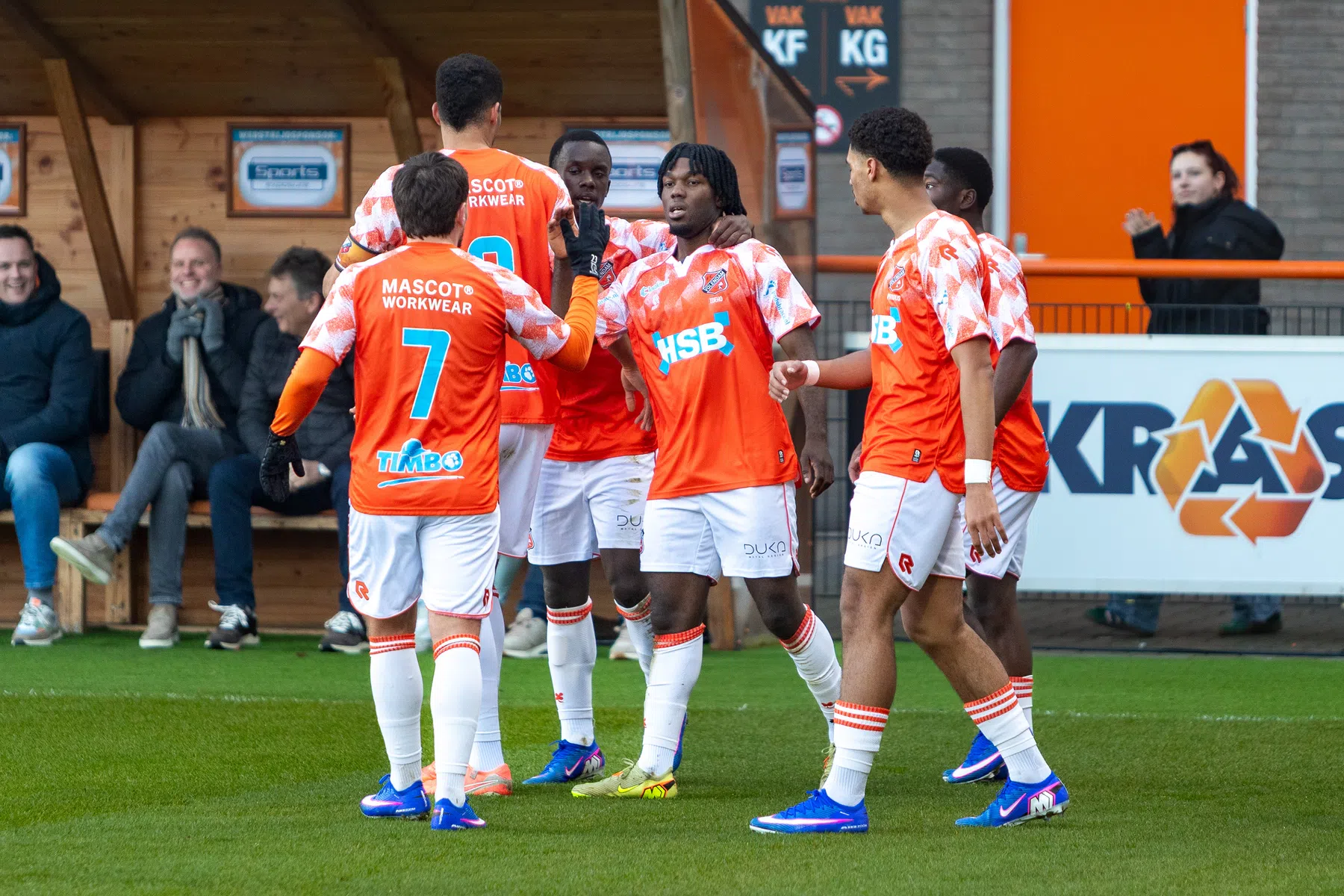 FC Volendam pakt drie zeer welkome punten op vervelende middag voor FC Utrecht