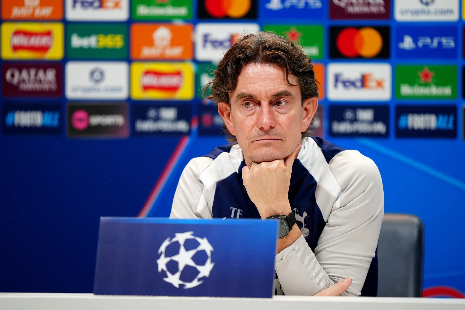 Krappe selectie voor onder druk staande Tottenham-trainer