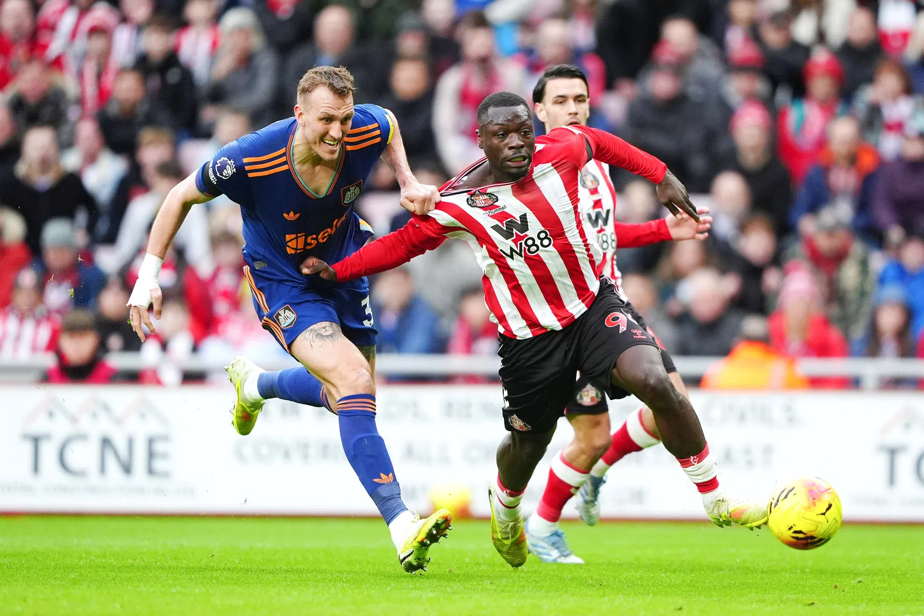 De voetbalgekke miljardairszoon die een vervallen Engelse reus nieuw leven inblies