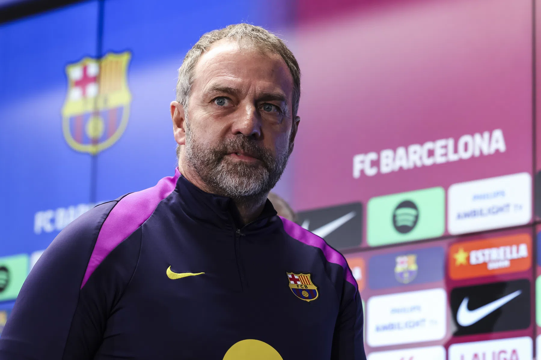 Boze Frenkie de Jong: 'Scheidsrechter kijkt je aan alsof hij beter is dan jij'