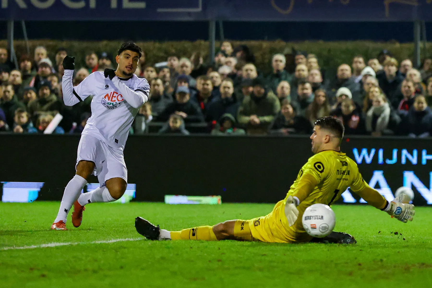 NEC treft Volendam in kwartfinale na moeizame bekerzege op De Treffers