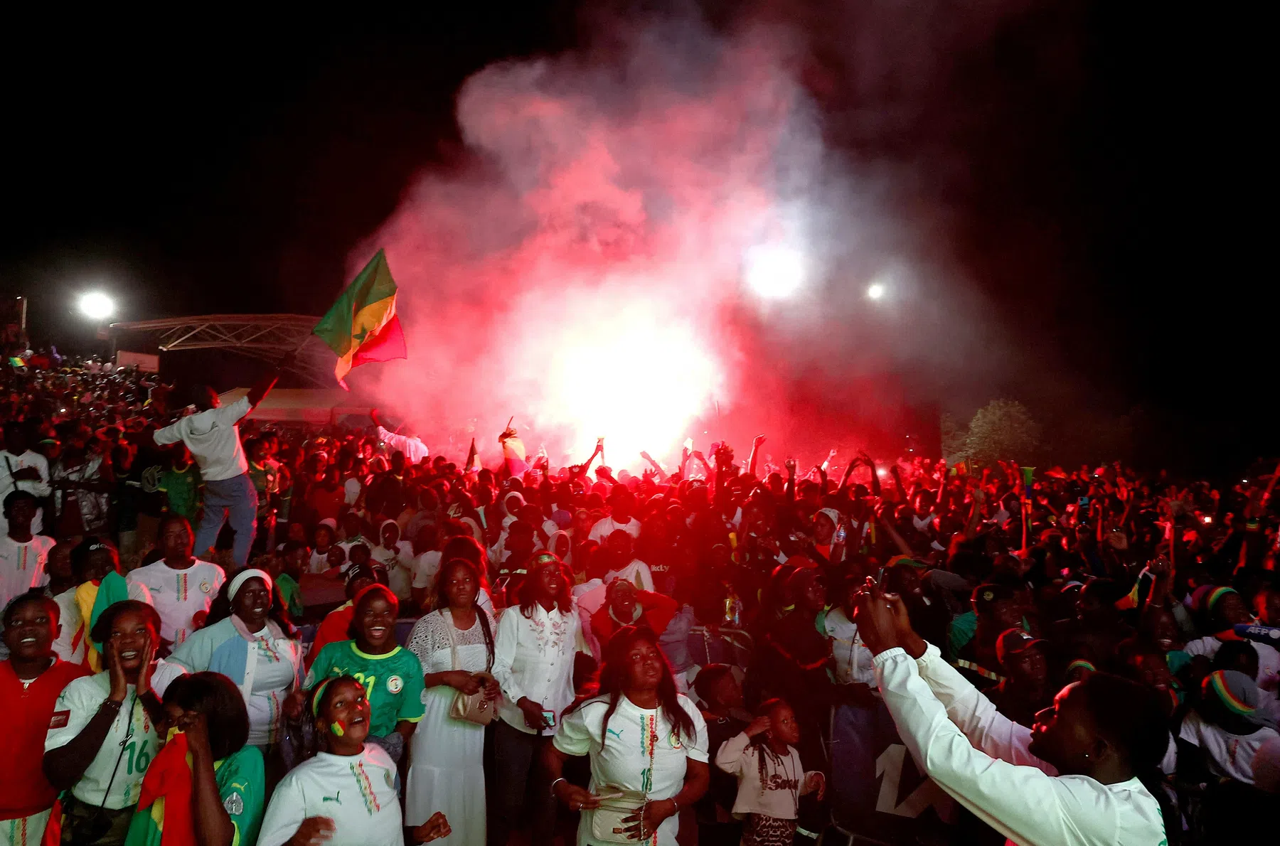President Senegal door het dolle: 'Een betaalde vrije dag voor de hele bevolking'