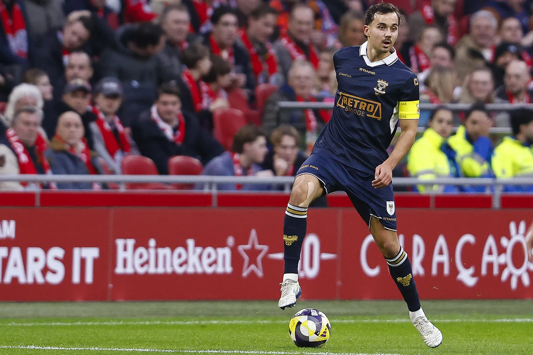 Feyenoord meldt zich voor Go Ahead Eagles-back Deijl