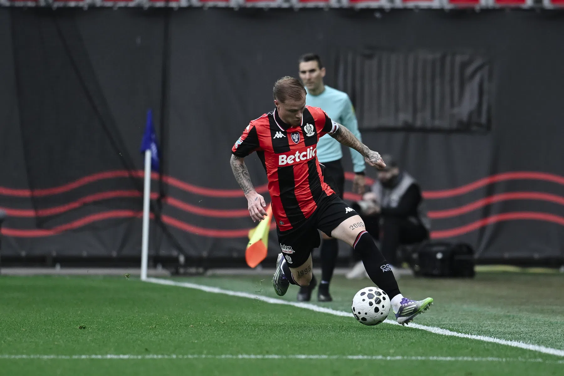 Blessures, zieken en stakingen: Nice strompelt richting EL-duel met Go Ahead