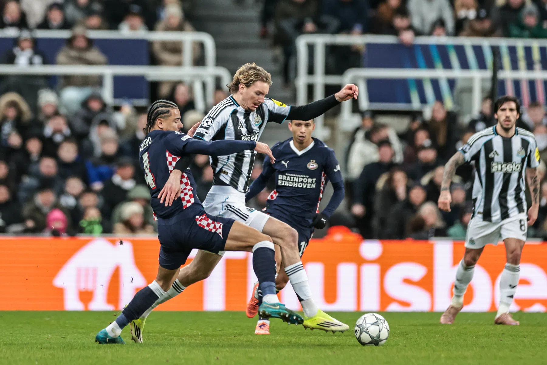 PSV stelt coëfficiënten-teleur, maar ziet Juventus en Bayern te hulp schieten