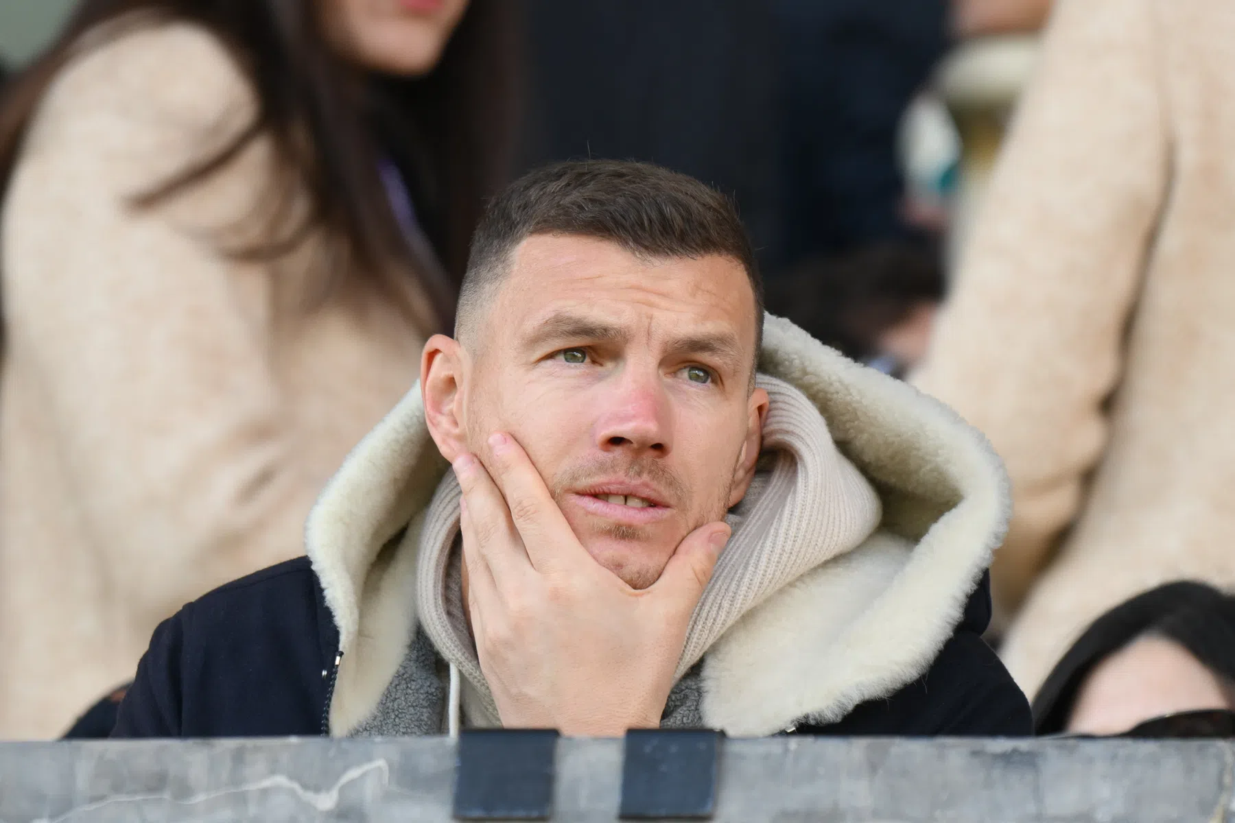 Dzeko voor gek verklaard: 'Maar ik kijk niet naar de 2. Bundesliga'