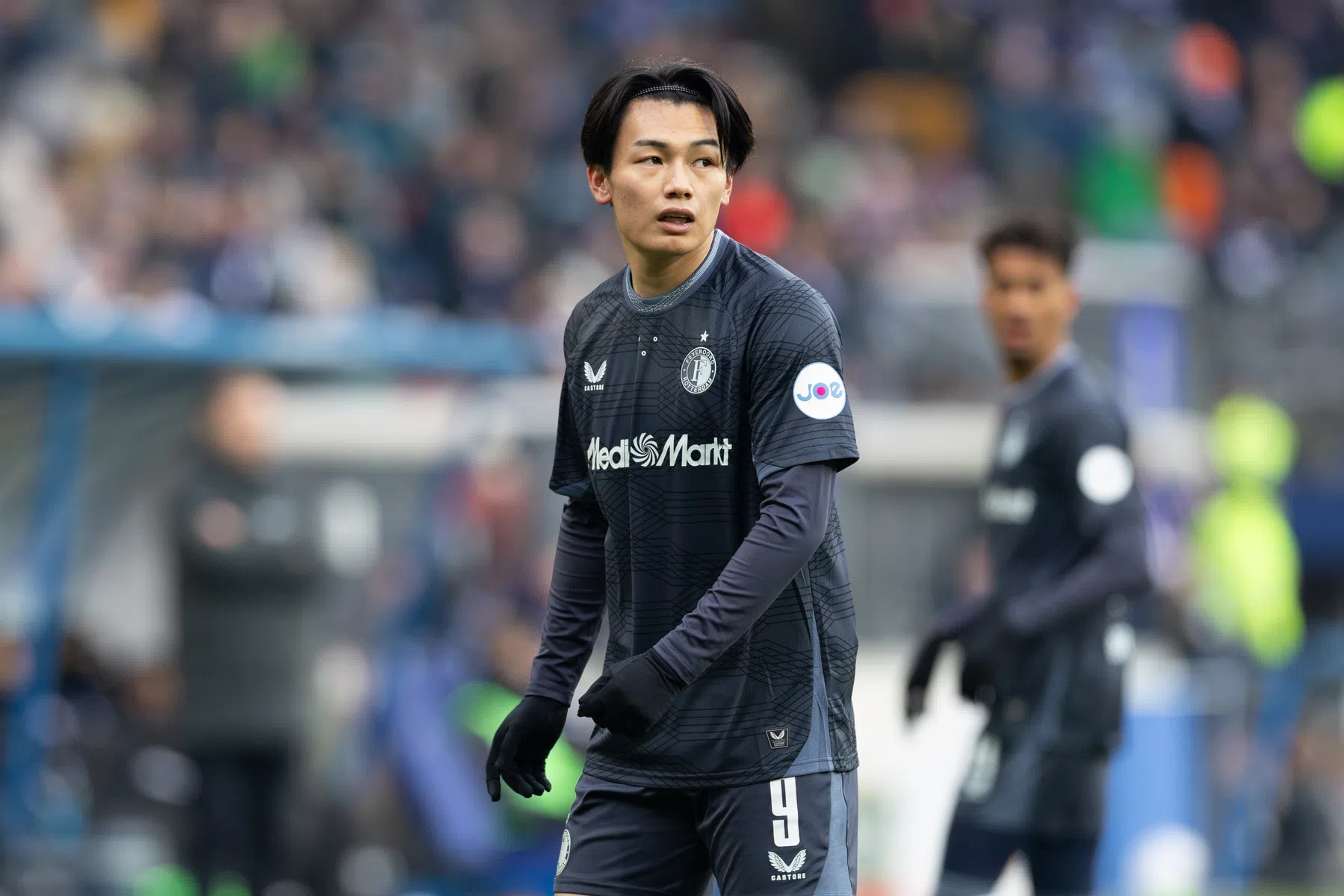 Van Persie zet teruggekeerde Ueda meteen weer in de spits