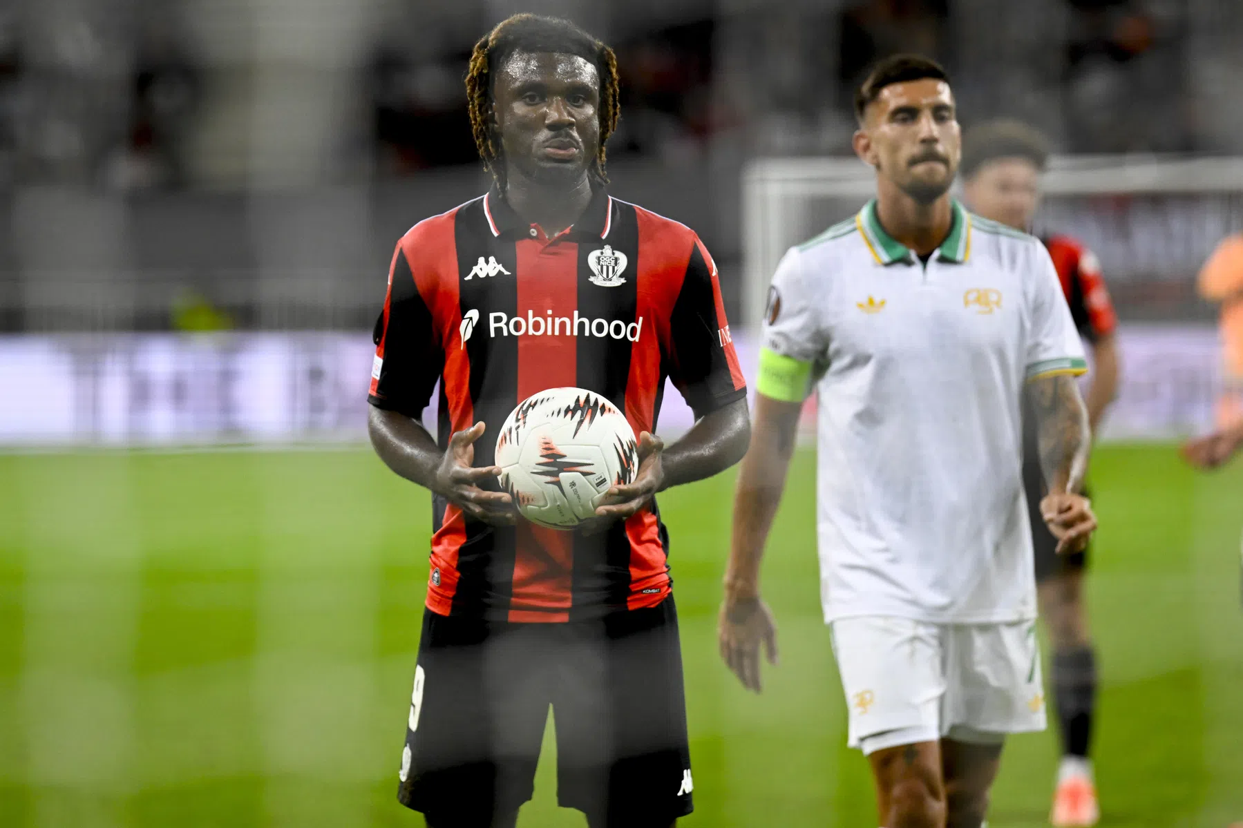 Waarom Nice tegen Go Ahead Eagles twee spelers mist door staking