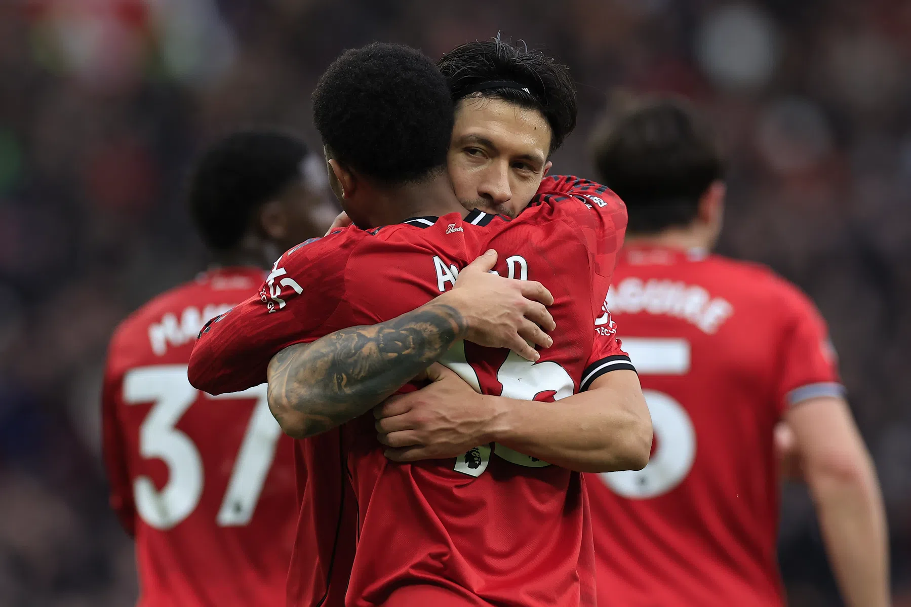 Lisandro Martínez krijgt bal teruggekaatst: 'Dan hoor je niet bij een topclub'