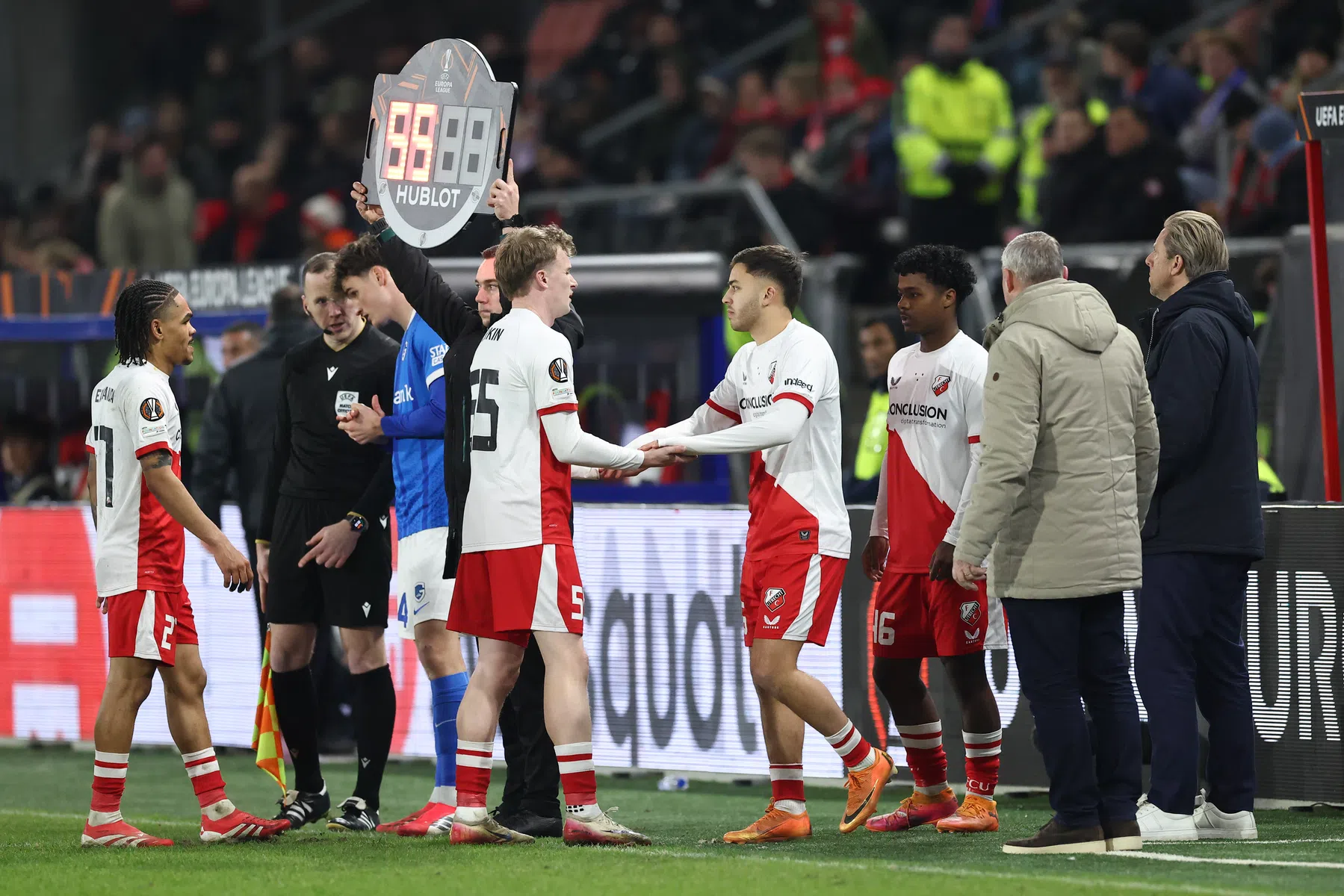 FC Utrecht op Rapport: lage rapportcijfers na nederlaag tegen Genk