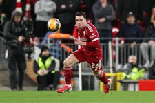 Thumbnail for article: 'Liverpool slaat twee vliegen in één klap met linksback-deals'