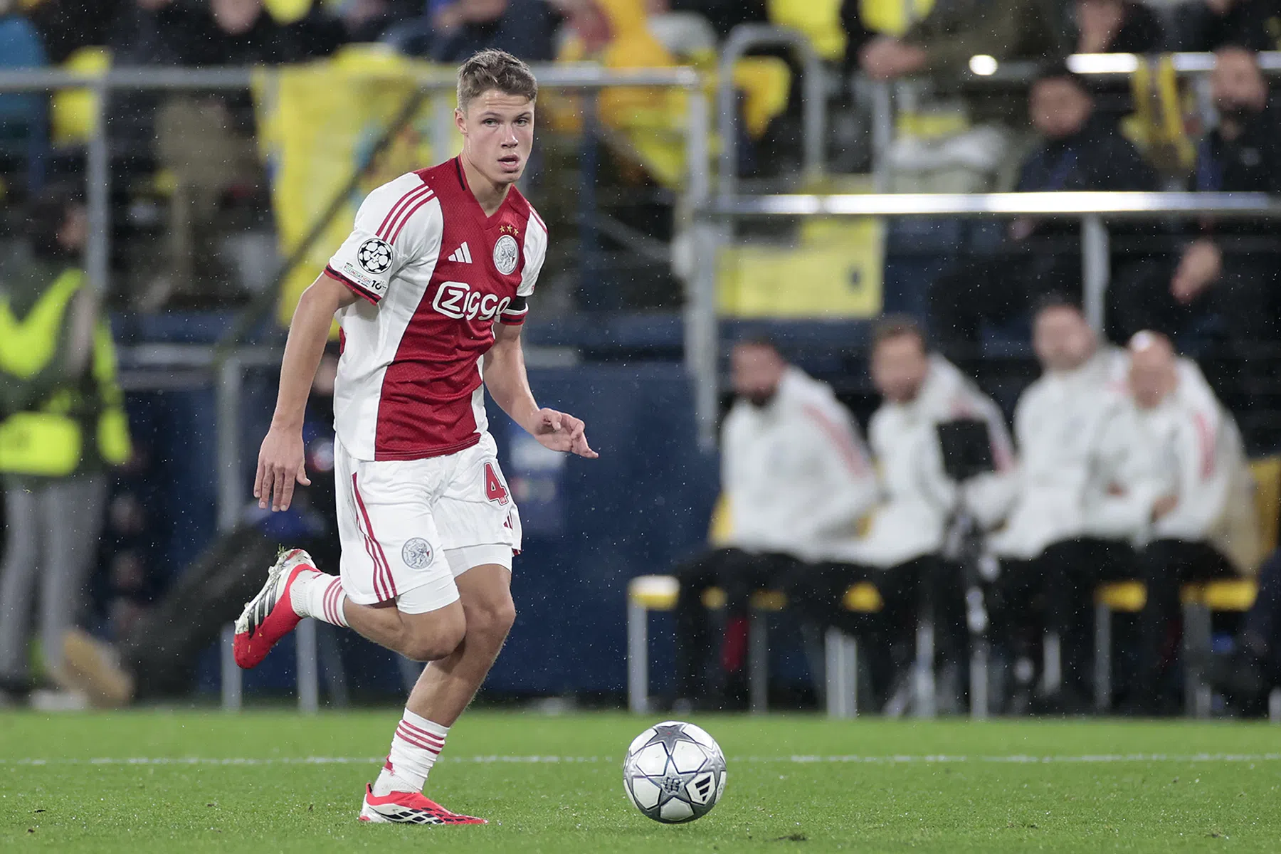 Ajax en Steur op hoofdlijnen akkoord over contract tot 2030