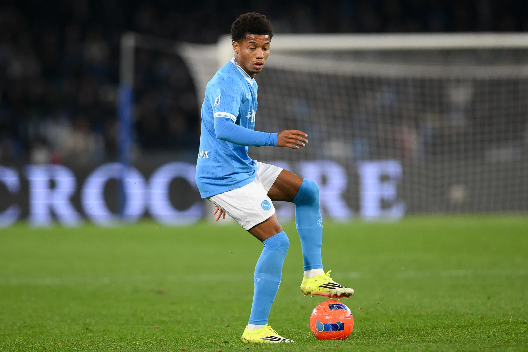 'Conte ineens in de problemen: twee spelers verhuurd en Neres ondergaat operatie'