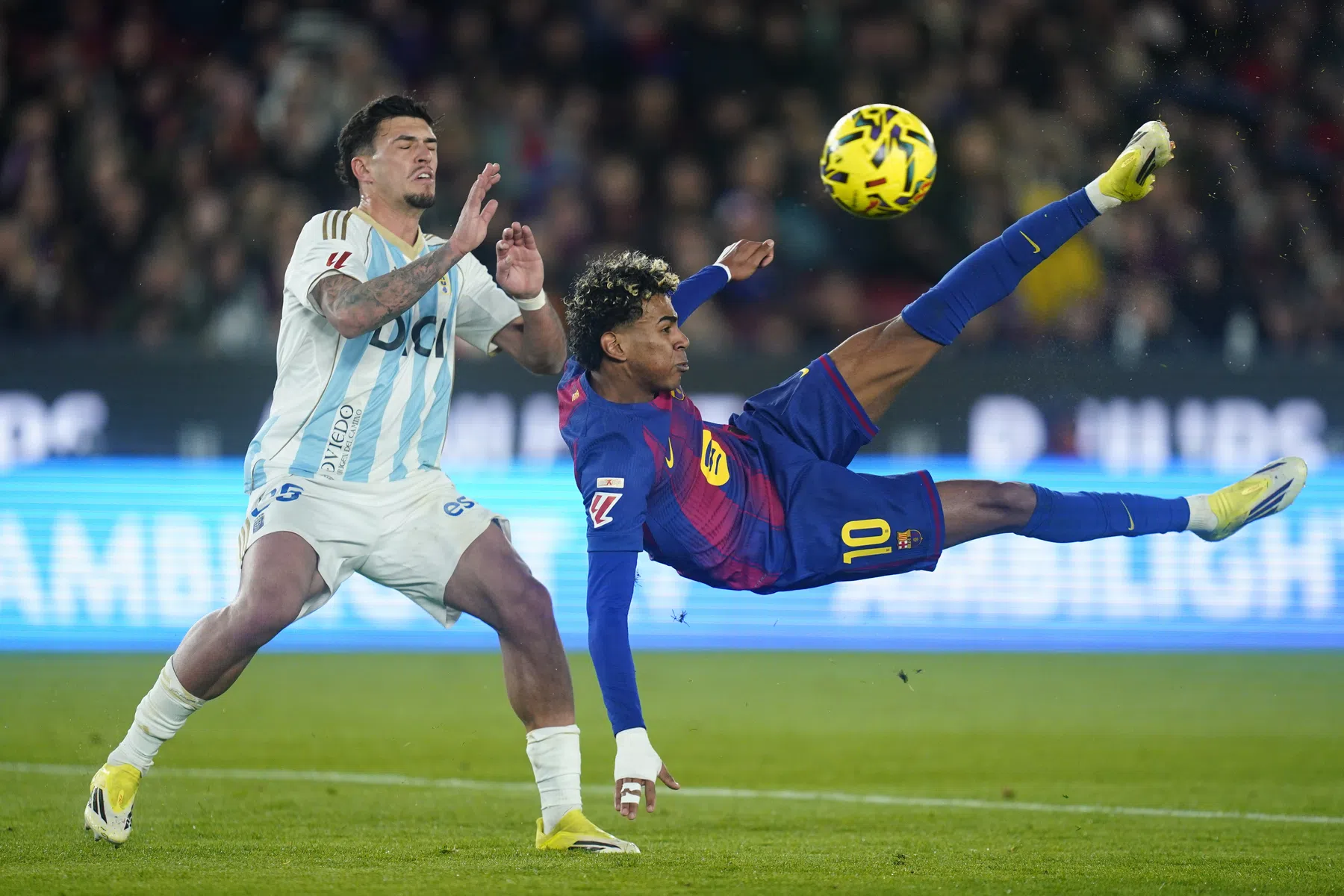 Lamine Yamal steelt show met wereldgoal: 'Hij komt uit een ander sterrenstelsel'