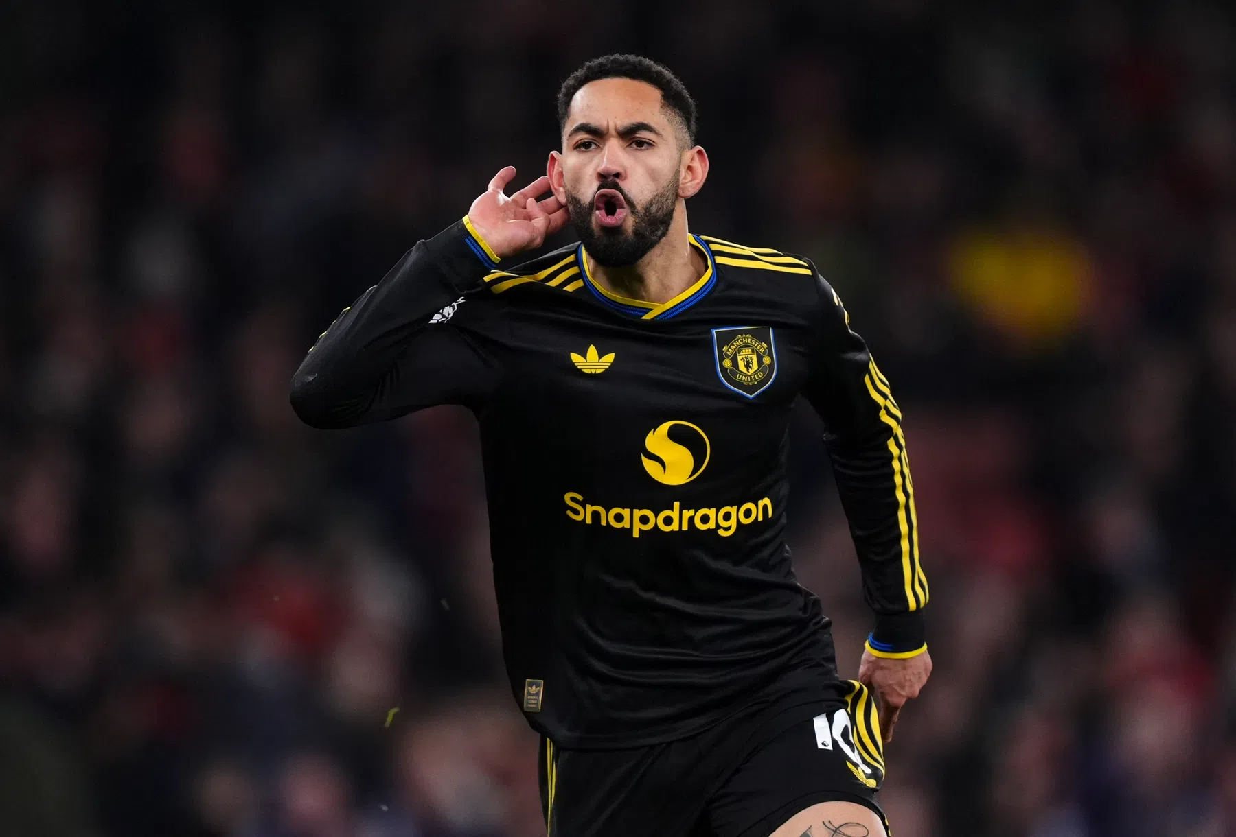 Engelse titelstrijd volledig open na spectaculaire zege United bij Arsenal