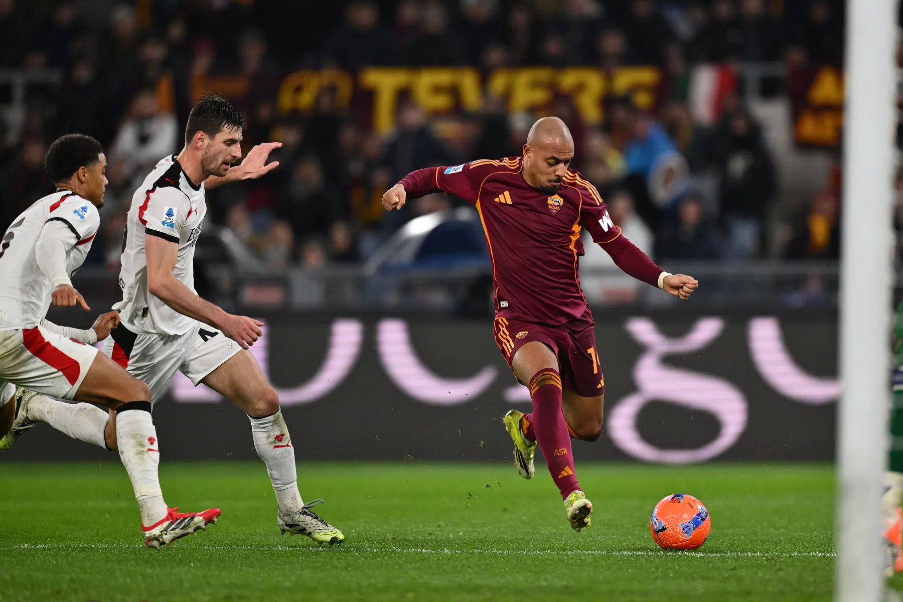 Inter lachende derde na misser Malen en eerste Roma-remise