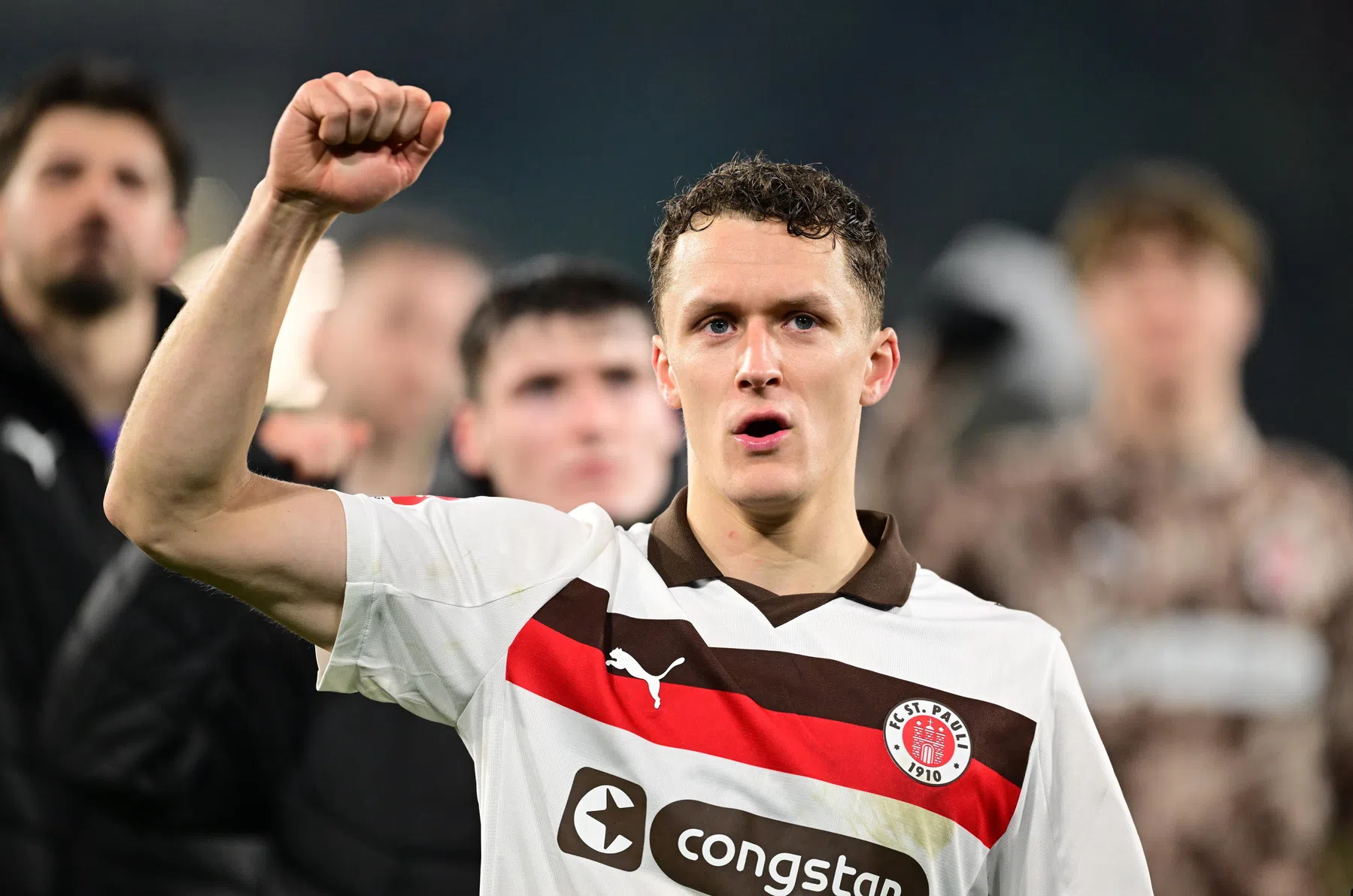 Hoffenheim wint ondanks rode kaart Burger, Kaars redt punt voor St. Pauli