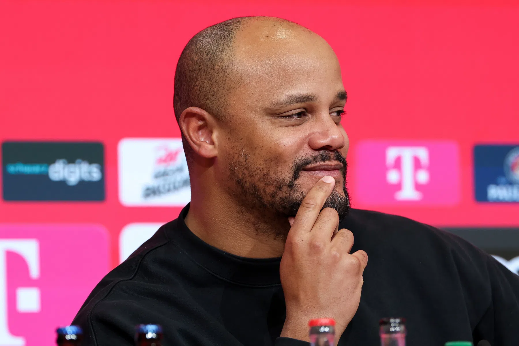 Kompany ziet spelers terugkeren en vergelijkt PSV met Bayern