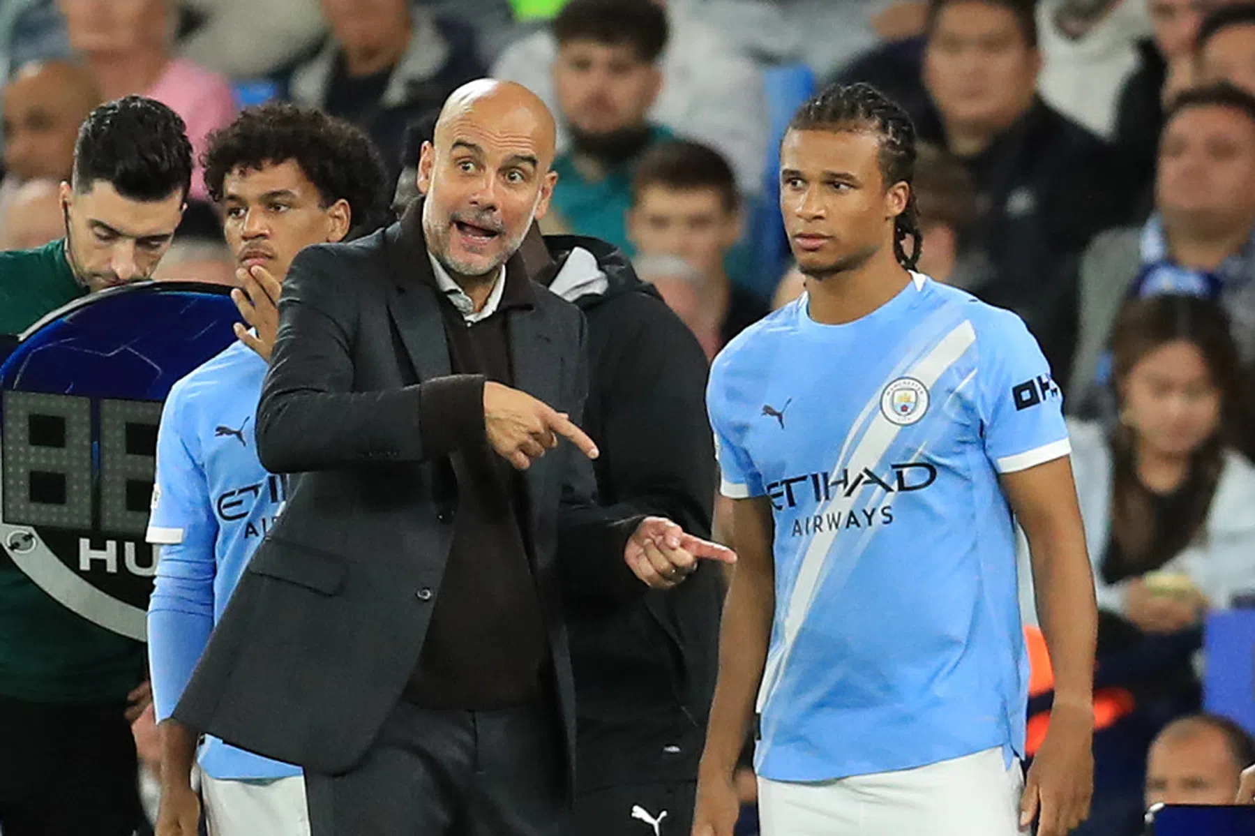 AC Milan vangt bot bij Guardiola: Man City kan en wil niet zonder Aké