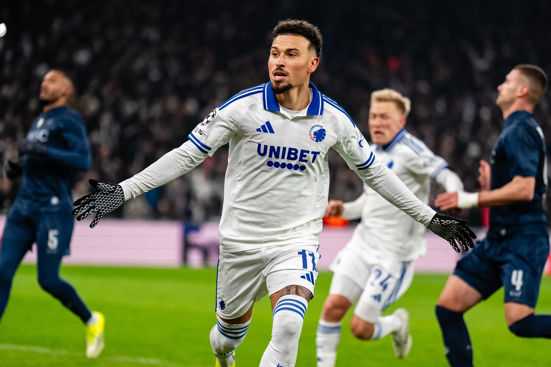 Mooie reünie voor oud-NEC'er Larsson in Camp Nou: 'Ik heb een taak te doen'