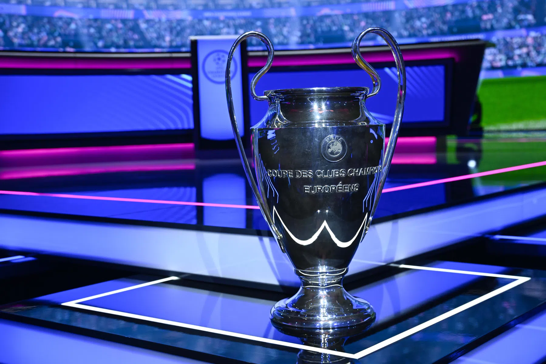 CL gaat verder met tussenronde: bekijk de mogelijke affiches