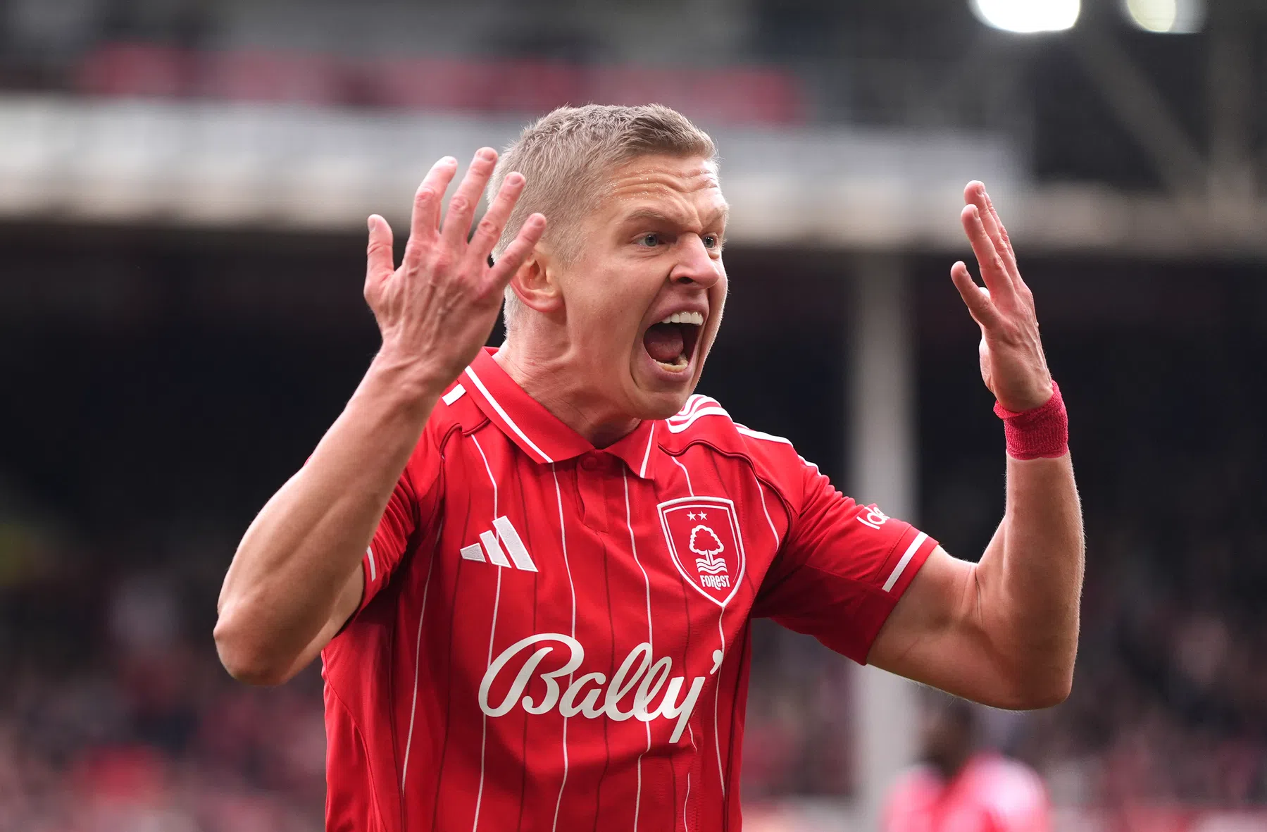 Volgende horde genomen: Zinchenko stap dichter bij Ajax