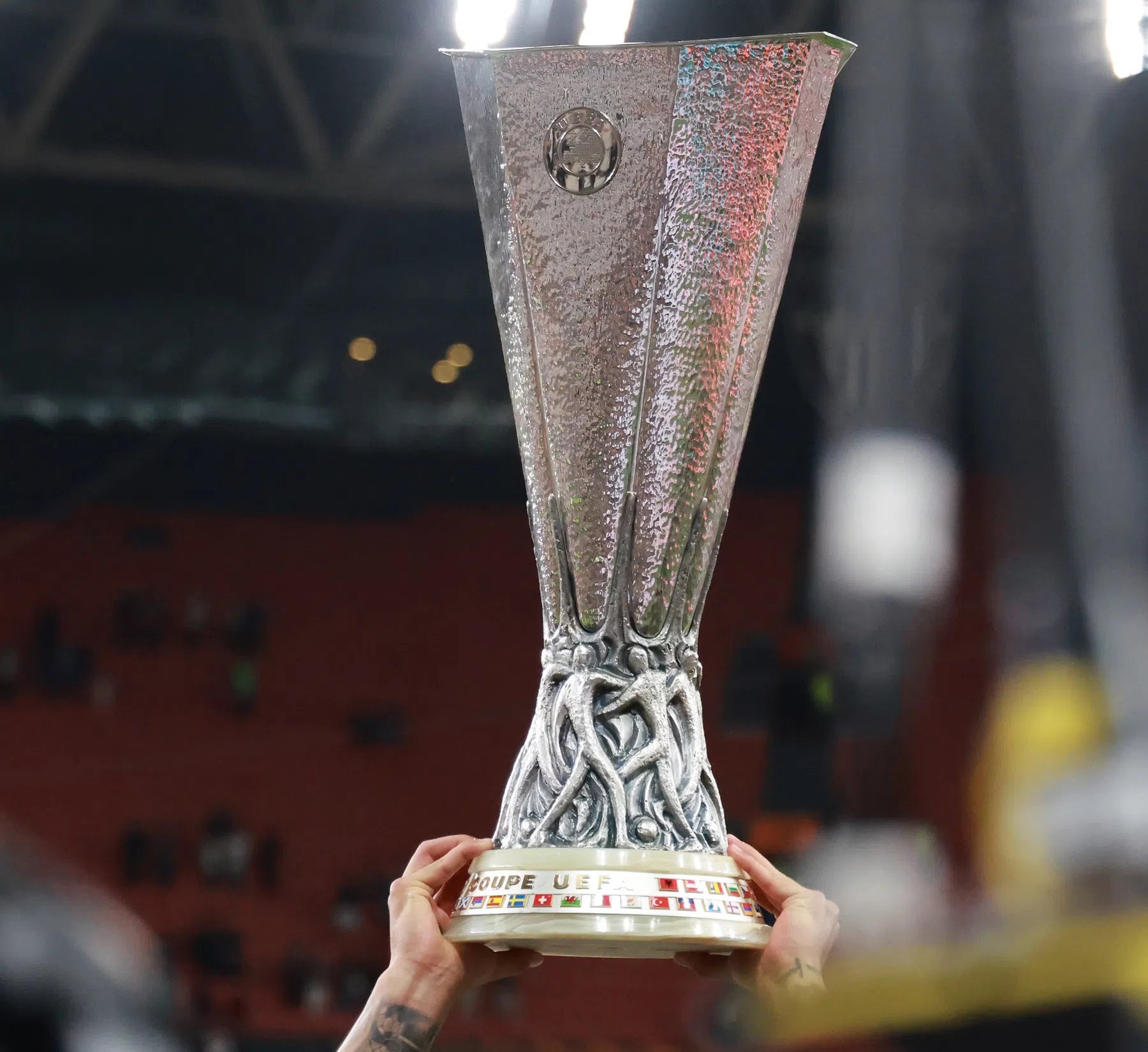 EL gaat verder met tussenronde: bekijk de mogelijke affiches