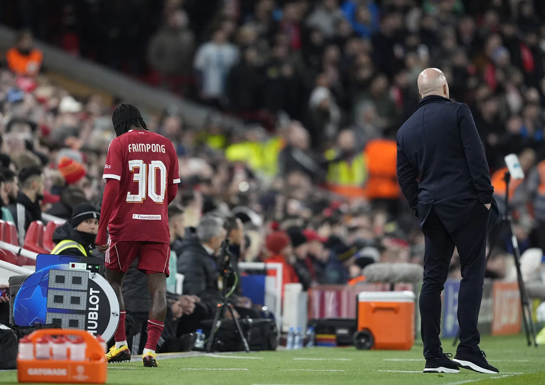 Slot tempert transferpaniek na blessure Frimpong: 'Eerst afwachten'