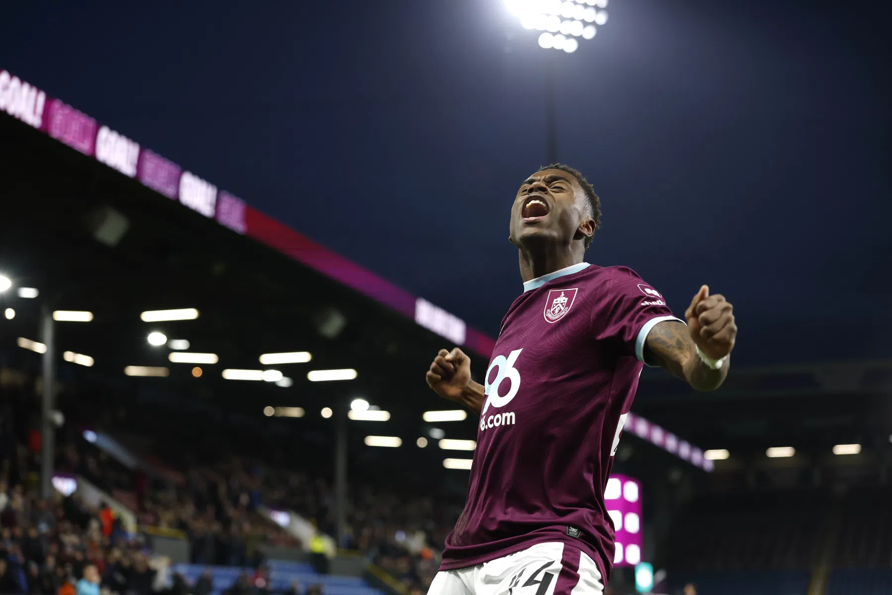 Voormalig Ajax-talent Banel op zoek naar speelminuten op lager Engels niveau