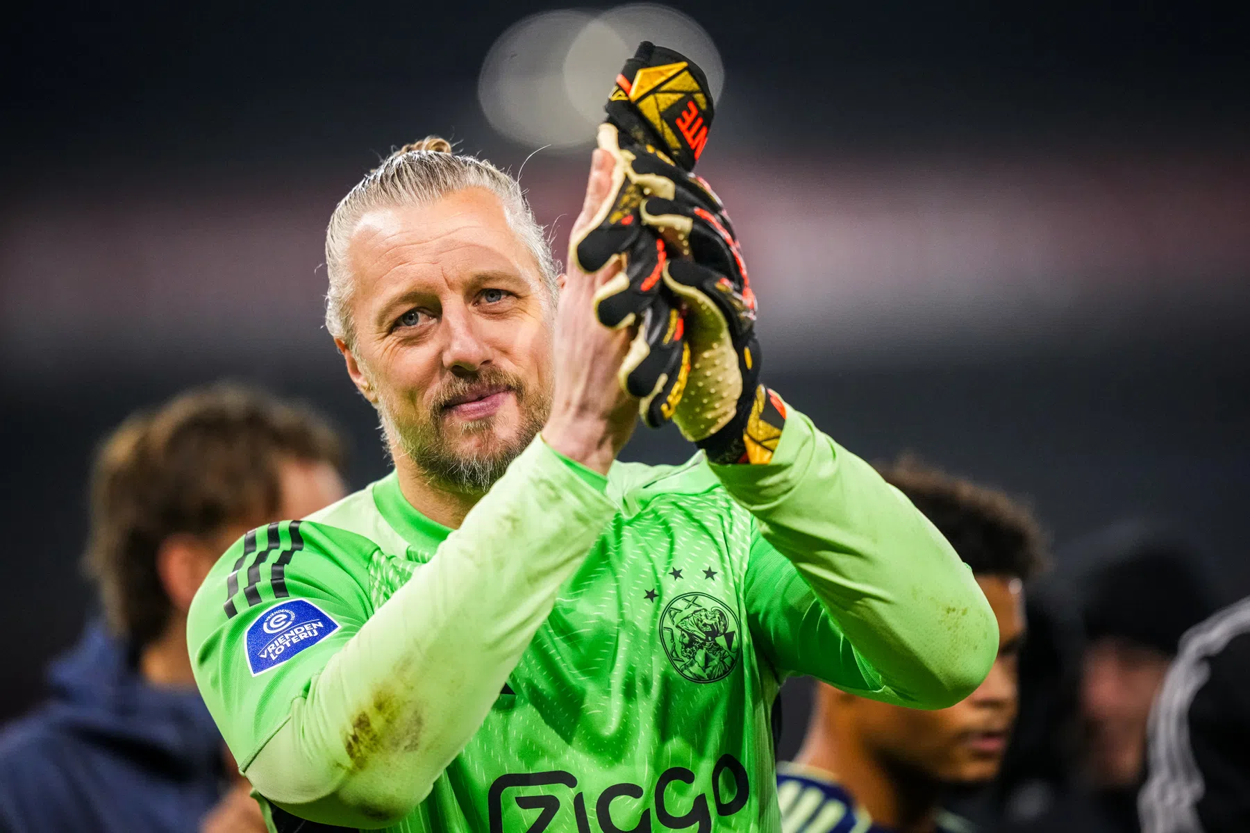 Officieel: Pasveer verlaat Ajax en keert terug op het oude nest