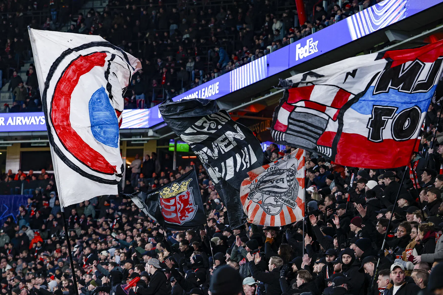 Kies voor PSV of Feyenoord en maak kans op 50x je inleg!