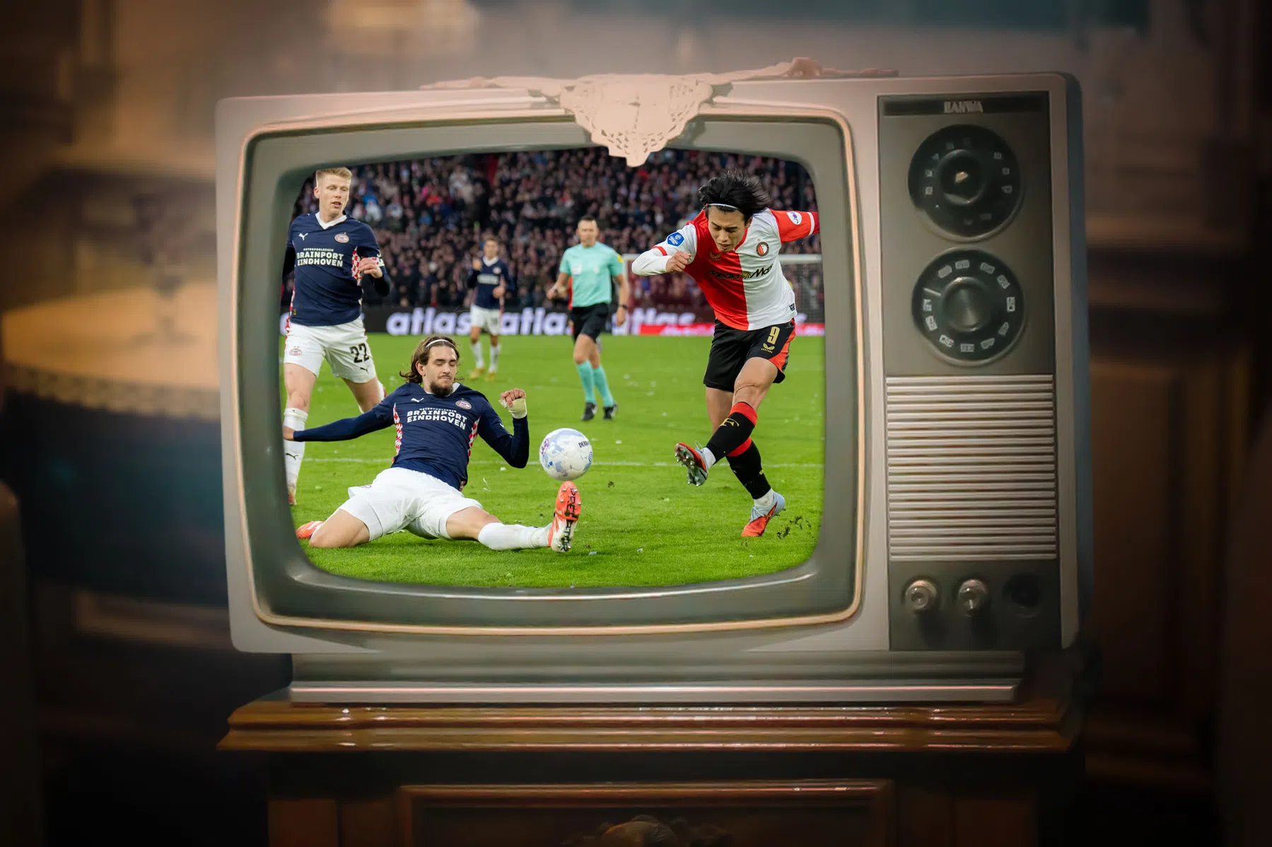 Op deze zender kijk je zondag naar Eredivisie-topper tussen PSV en Feyenoord