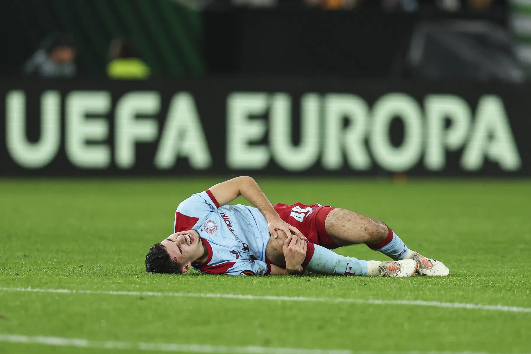 Spaanse pers ziet hartverscheurend Feyenoord-moment: 'Beeld was ronduit schokkend'