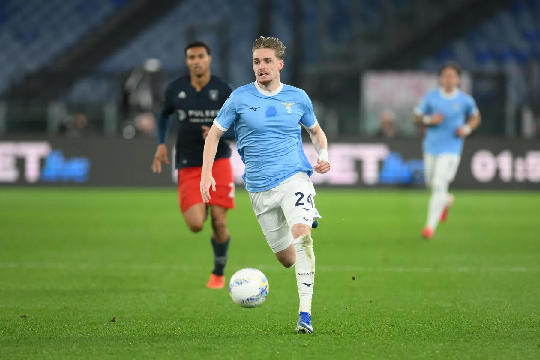 Taylor maakt tegen Bijlow eerste doelpunt voor mazzelend Lazio