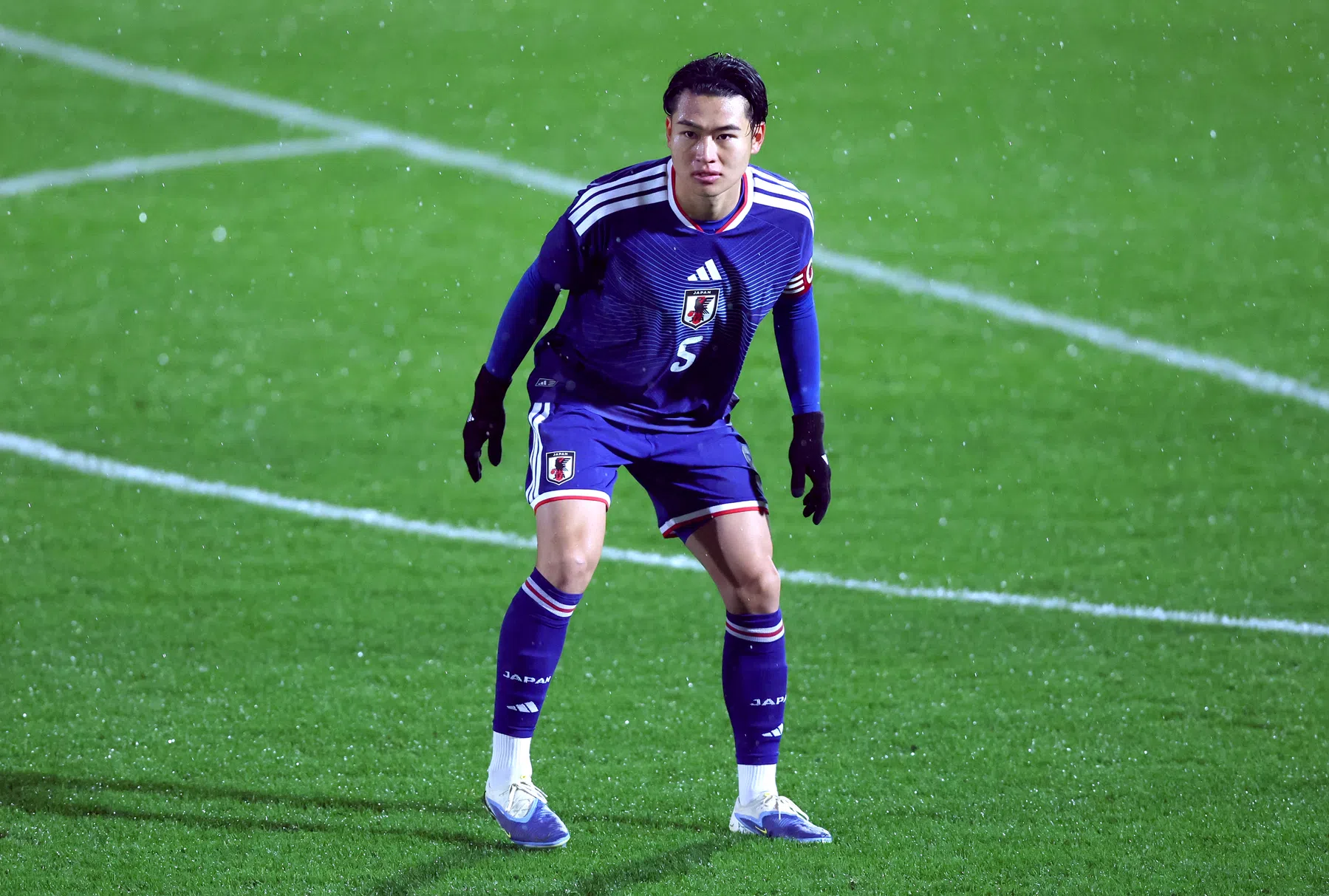 AZ heeft verdediger Ichihara (20) binnen: 'Ik wil hier prijzen winnen'