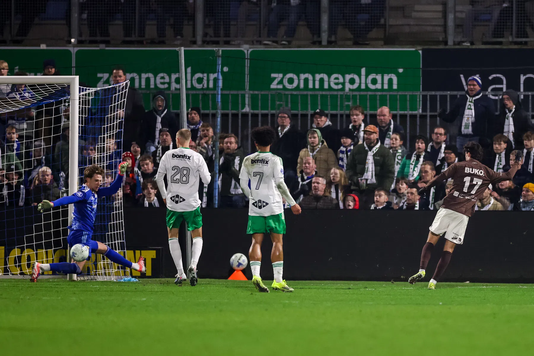 Timmer waarschuwt PEC Zwolle: 'Ik zou die koopoptie héél snel lichten'