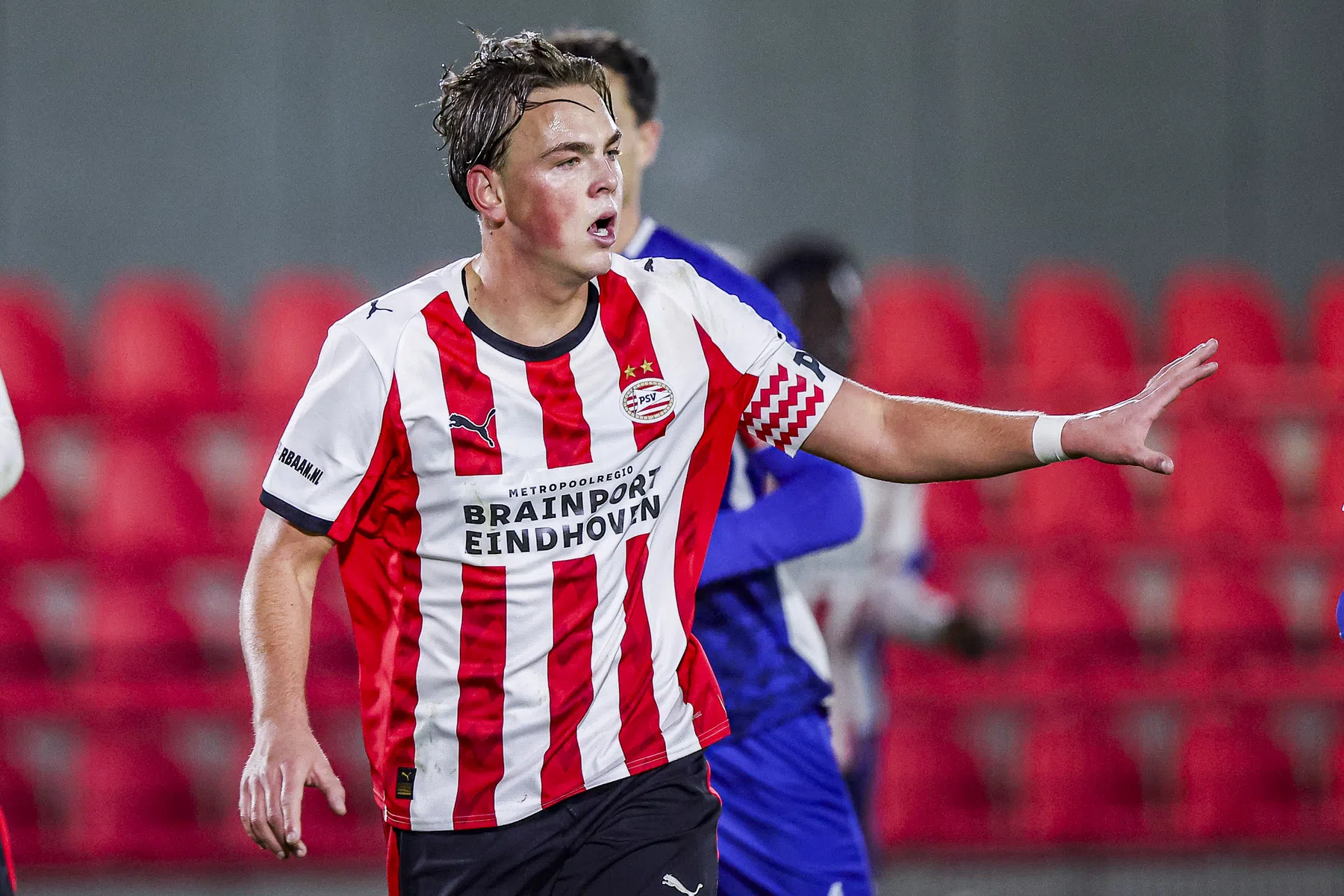 PSV laat Van Duiven seizoen afmaken bij Lommel