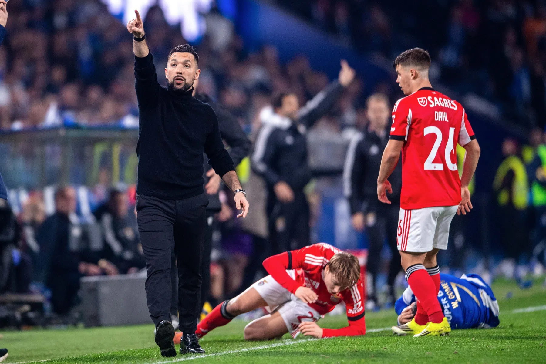 Farioli op kampioenskoers: het Ajax-trauma als brandstof 